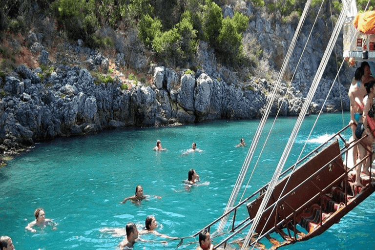 Ölüdeniz: 6 Islands Deluxe Gulet Boat with Lunch & DJ Ölüdeniz: 6 Islands Deluxe Gulet Boat with Lunch & DJ