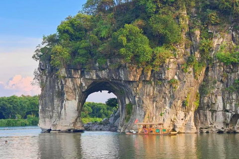 Guangxi: Elephant Trunk Hill Admission Ticket