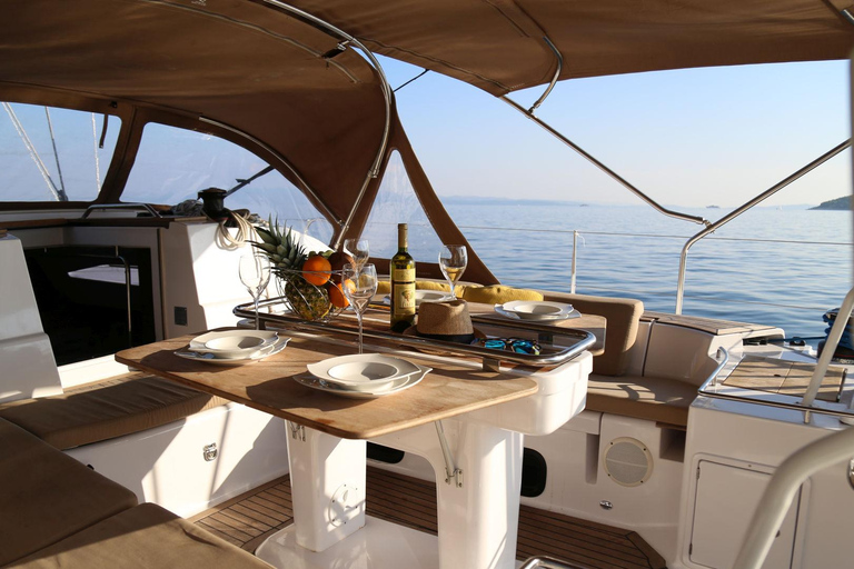 Palma de Mallorca: 4-Hour Sailing Trip with Swim Stop, SUP & Tapas