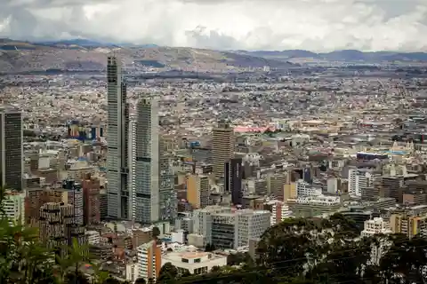 Visita à cidade de Bogotá, com partida do aeroporto El Dorado.