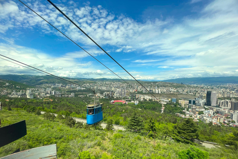 Dois parques em Tbilisi: Lago das Tartarugas e Parque Dedaena com Mercado de Pulgas