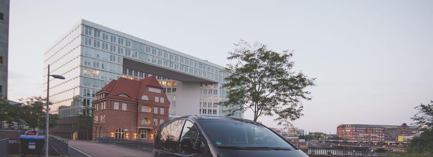 Excursion côtière de Kiel à Hambourg. Visite privée en van.