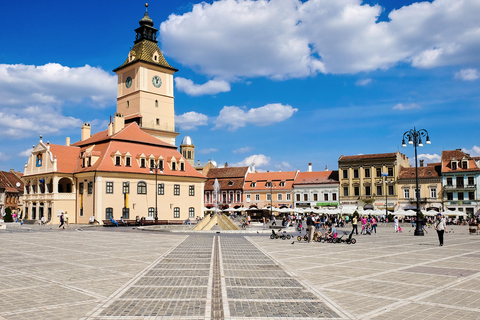 Vanuit Boekarest: dagtrip kasteel van Dracula & BrasovBoekarest: Kasteel van Dracula, Peles en oude stad Brasov