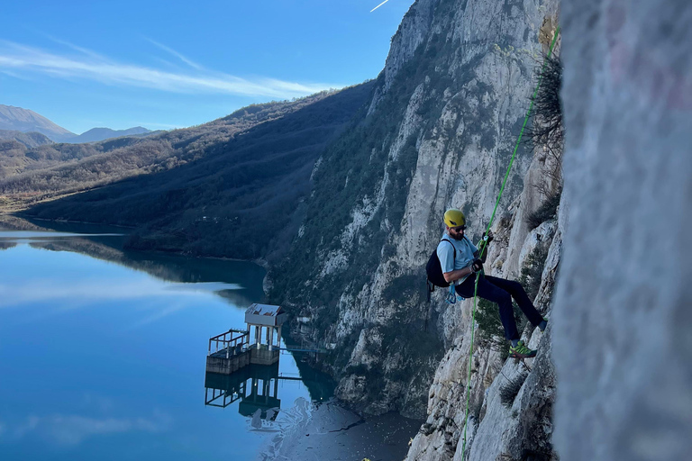 تسلق الصخور في تيرانا، مغامرة في الجبال