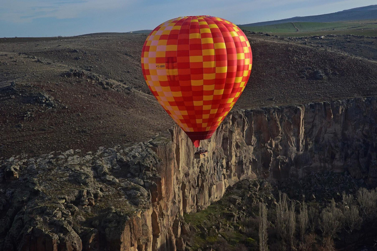 Cappadocia Ihlara Valley Hot Air Balloon Exprience w/Pickup