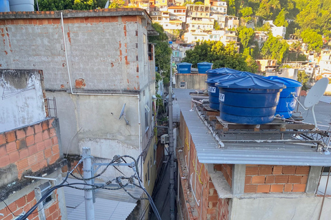 Walking tour + Trail Favelas Babilônia and Chapéu Mangueira Favela Tour + Trilha Morro da Babilônia