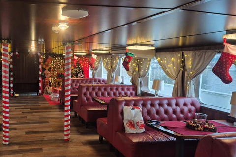 Wrocław: Christmas Carols Concert Cruise on the Wratislavia