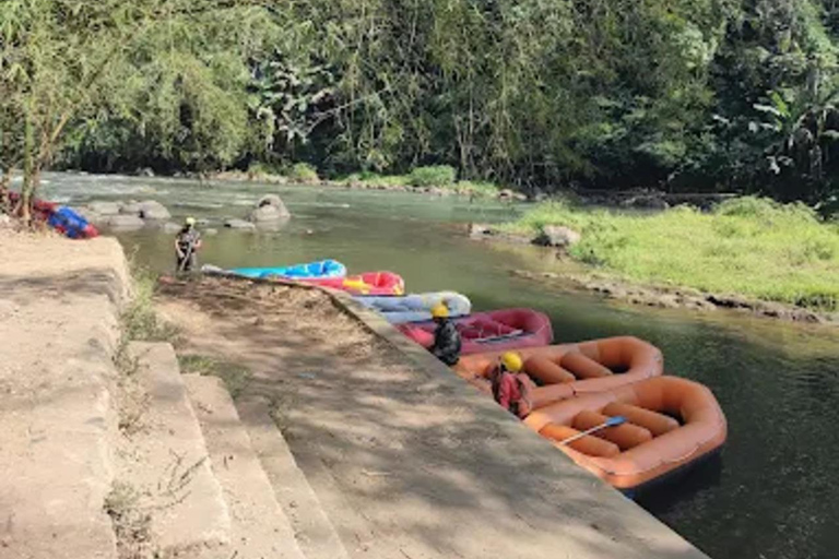 Nepal van Java Village & Elo River Rafting Tour