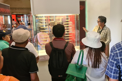 Oaxaca City: Walking tour with local product tasting