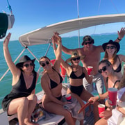 Airlie Beach: Whitsundays Sailing Experience with Drinks