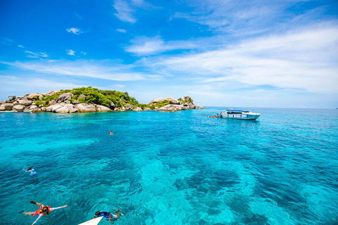 Au départ de Phuket : Excursion en bateau rapide pour la plongée en apnée dans les îles Similan