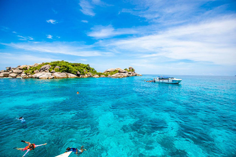 Au départ de Phuket : Excursion en bateau rapide pour la plongée en apnée dans les îles Similan