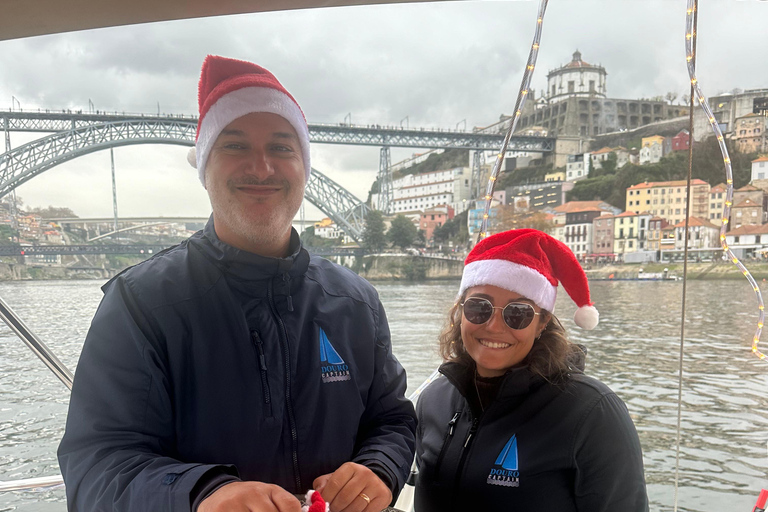 Porto: Cruzeiro de Natal num barco de luxo no rio Douro com provas de vinhoCruzeiro partilhado. Grupo reduzido