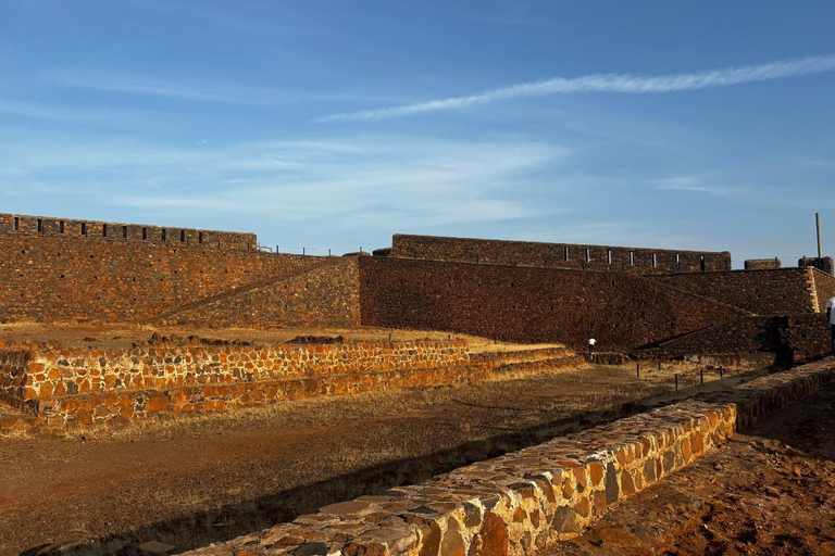 Old City: Historical Tour of the 5 Monuments with Tickets Included Old Town: Historical Tour of the 5 Monuments with Tickets Included