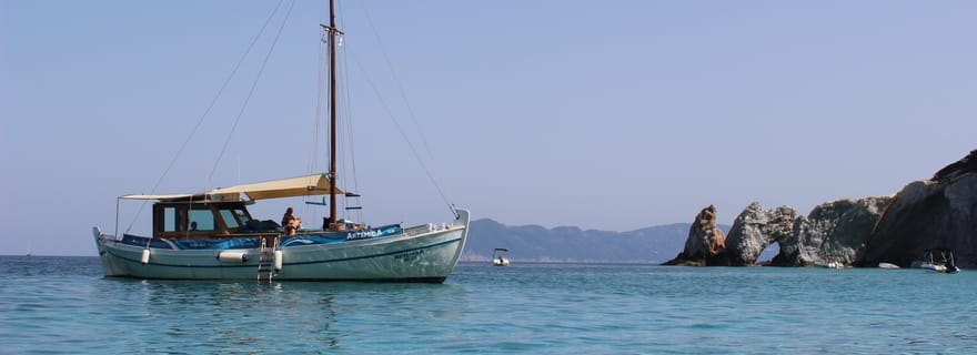 Skiathos : croisière en groupe familiale avec petit-déjeuner et déjeuner