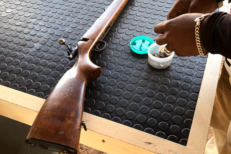 Nairobi : Excursion d&#039;une journée au lac Magadi avec stage au stand de tir