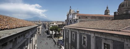 Catania: Etna Wine Bus Tour with Wine Tastings