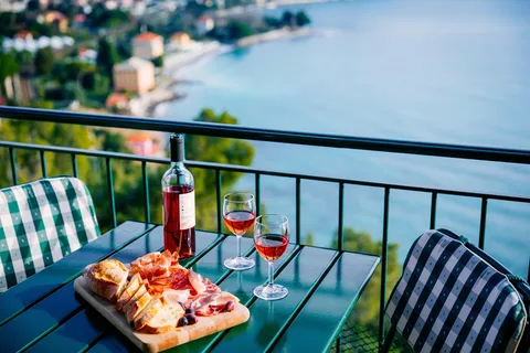 Exclusive Food Tour in Menton -3 hours- small group