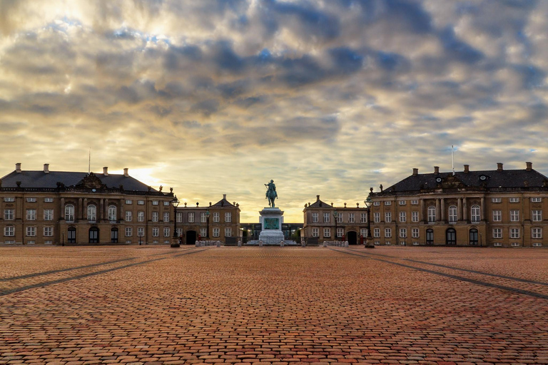 Copenhagen: Murder Mystery Hunt by Amalienborg Palace