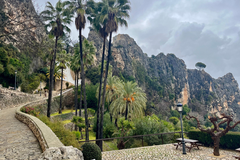 Alicante: Canelobre Caves and Guadalest Castle Private Tour