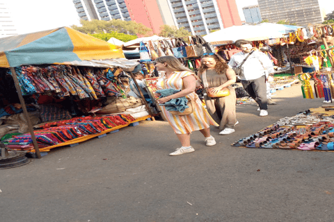 (Nairóbi) Compras de lembranças e excursão histórica de meio dia