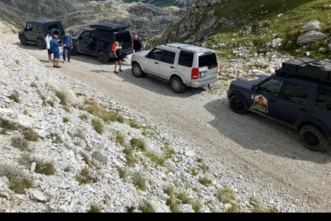 Tirana: Private SUV Tour with Dajti Mountain Visit