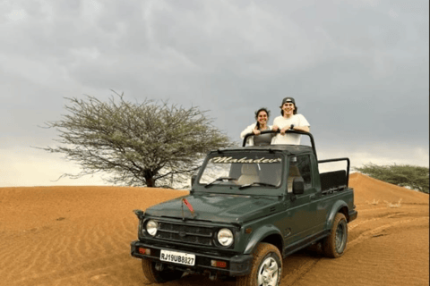 Safari en camello por el desierto de Jodhpur y safari en jeep con comidaSafari en Camello y Jeep por el Desierto de Jodhpur con Comida Tradicional