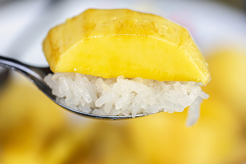 São Paulo: Authentic Liberdade Food Tour with 6 Tastings