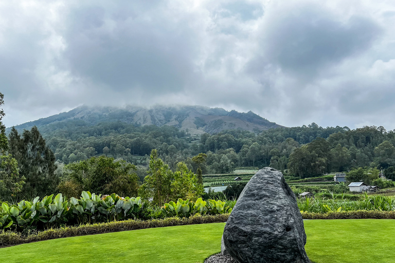 Bali: Mount Batur Sunrise Trek With Guide and Breakfast Bali: Mount Batur Sunrise Trek With Guide