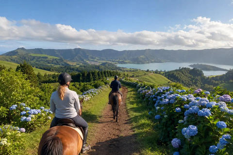 São Miguel: Horseback Riding at Sete Cidades with Lunch Sunset Tour (no lunch)