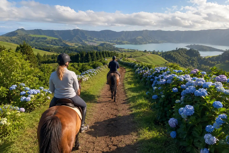 São Miguel: Horseback Riding at Sete Cidades with Lunch Sunset Tour (no lunch)