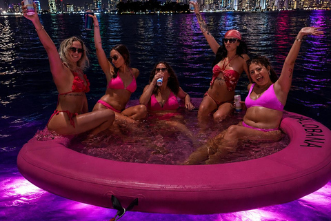 NIGHT TIME: Yacht experience through the Heart Of Miami