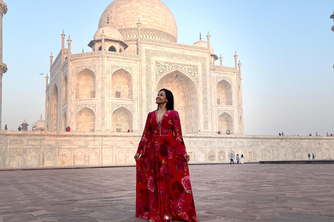 Från Delhi: Agra övernattningstur med Fatehpur SikriRundtur med 5-stjärnigt hotellboende.