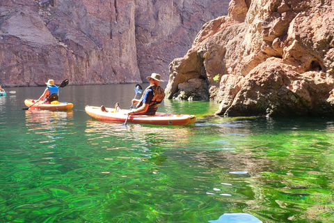 Excursión de medio día en kayak por el río Colorado hasta la Cueva EsmeraldaExcursión de medio día en kayak a la Cueva Esmeralda