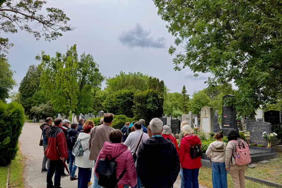 Wien: Geführte Tour zum Zentralfriedhof und zu berühmten Gräbern. Foto: GetYourGuide