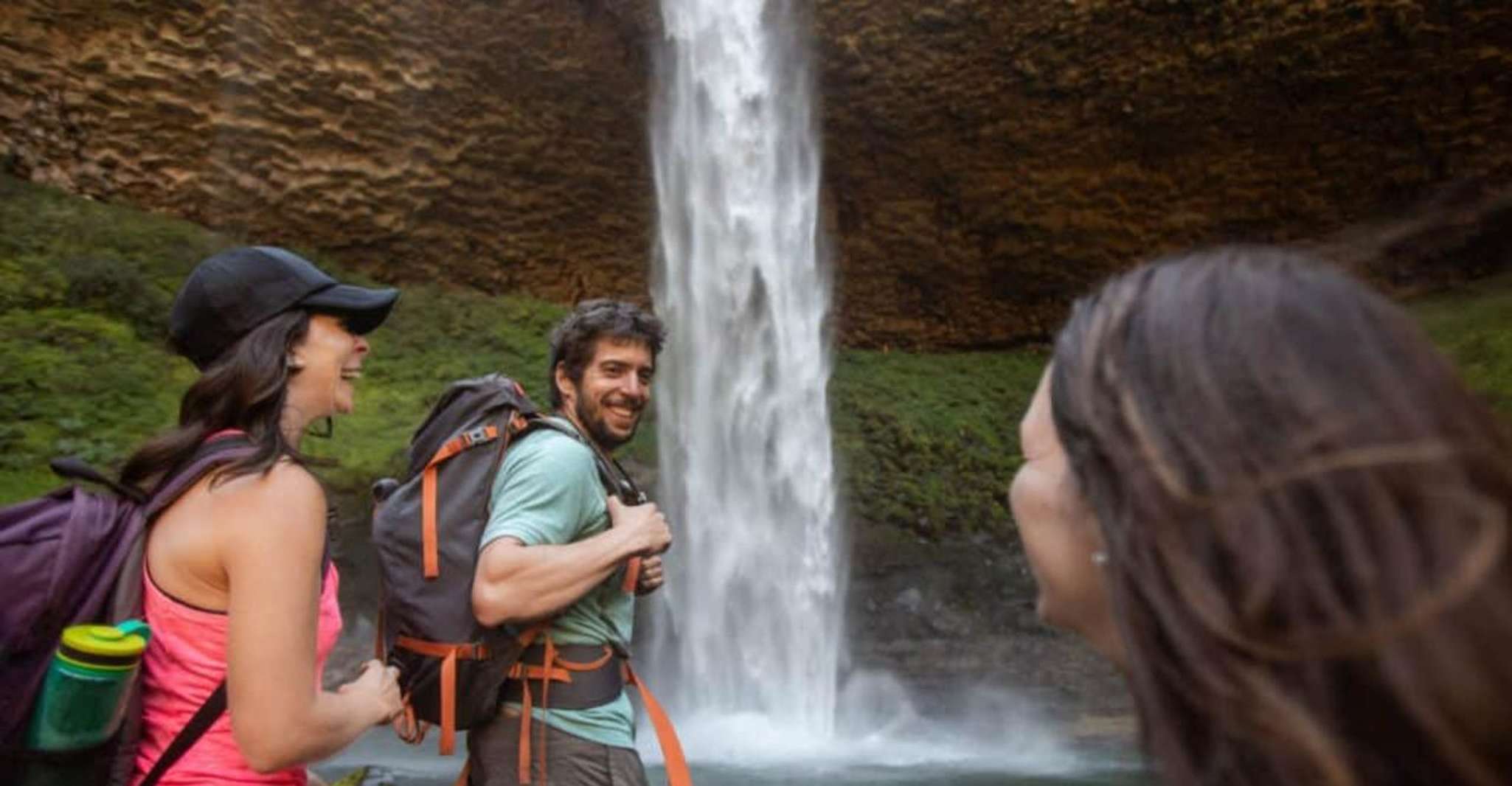 Excursión a Villa La Angostura, Santa Ana y Dora Waterfall - Hizvo