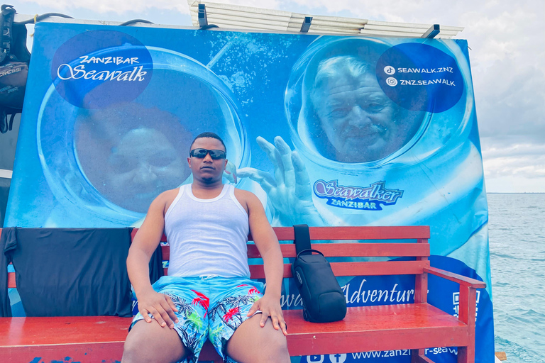 Zanzibar : expérience de marche sous-marine à la plage de Nungwi avec guideZanzibar : Promenade guidée sur la plage de Nungwi