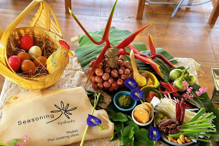 Phuket: Naidee Thai Cooking Class with Chef Ern With Hotel Pickup