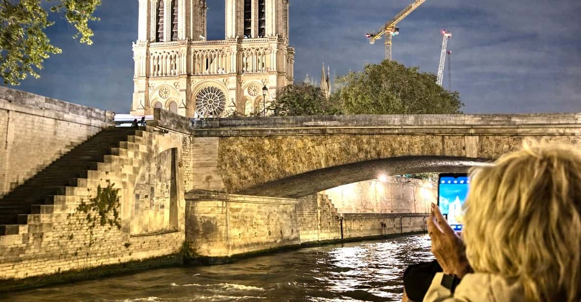 Afbeelding 13 van Parijs: verlichte avondrivierrondvaart en wafelproeverij