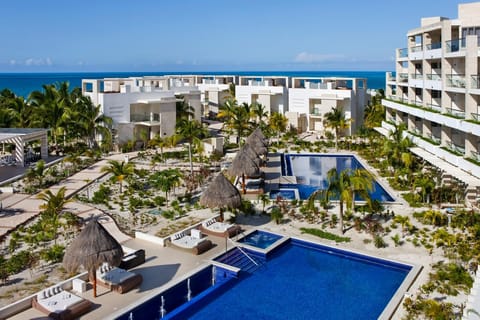 Private Shuttle CUN Airport to Beloved Playa Mujeres
