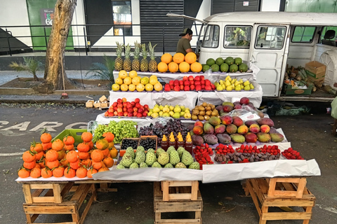 Rio de Janeiro: Copacabana Market Tour with Tastings