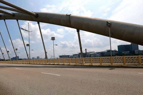 Kuala Lumpur: Putrajaya Tour med traditionell båtkryssning