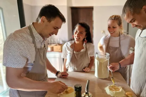 Siena: Clase privada de cocina de pasta en una antigua granja