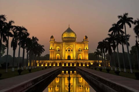 Delhi: Evening City Tour with Female Expert Guide