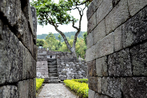 Da Yogyakarta: Gli ultimi antichi templi indù di Java