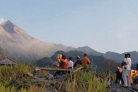 Yogyakarta: Sunrise Merapi Jeep Tour Kedung Kayang Waterfall - Image 2