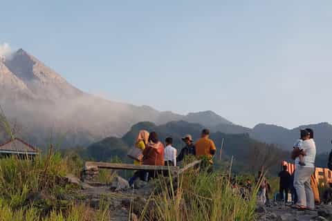 Yogyakarta: Sunrise Merapi Jeep Tour Kedung Kayang Waterfall - Image 3