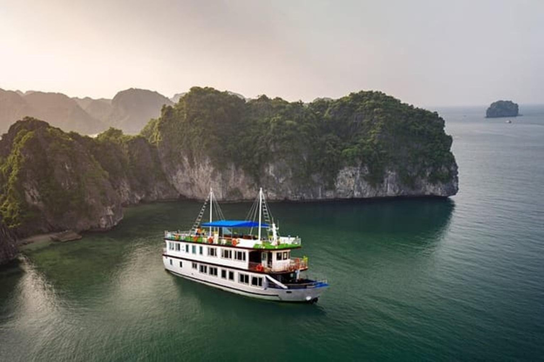 HANOI: EXPLORE CAT BA - LAN HA BAY (2DAY 1NIGHT)