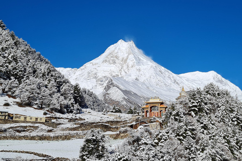 Trekking curto no circuito de Manaslu - 10 dias de trekking em Manaslu com pensão completaTrekking curto no circuito de Manaslu - 9 dias de trekking em Manaslu com pensão complet