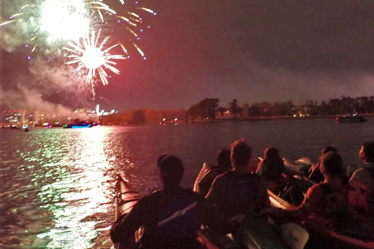 Lake Woodlands: 4th of July Fireworks Kayak Tour